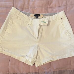 Tommy Hilfiger White Cotton Shorts with Flag Detail W10- NEW, no tags